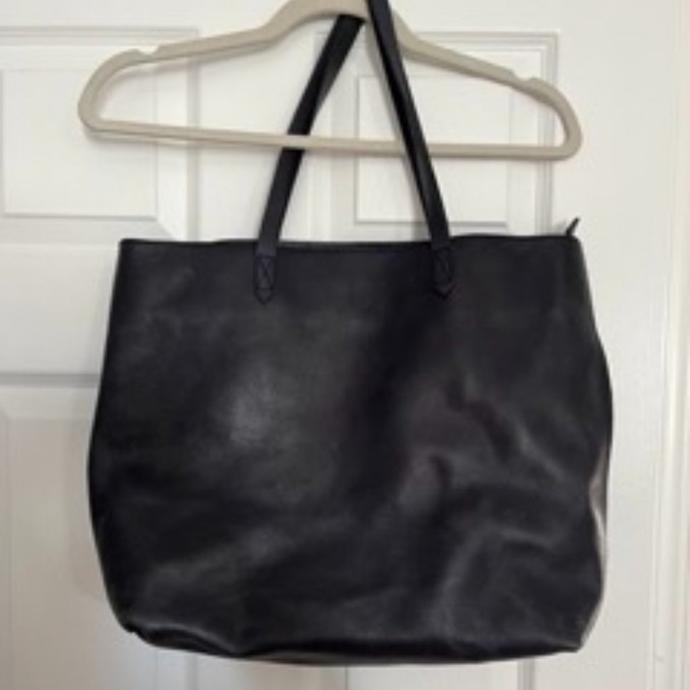 Madewell Zip-Top Transport Tote in Navy